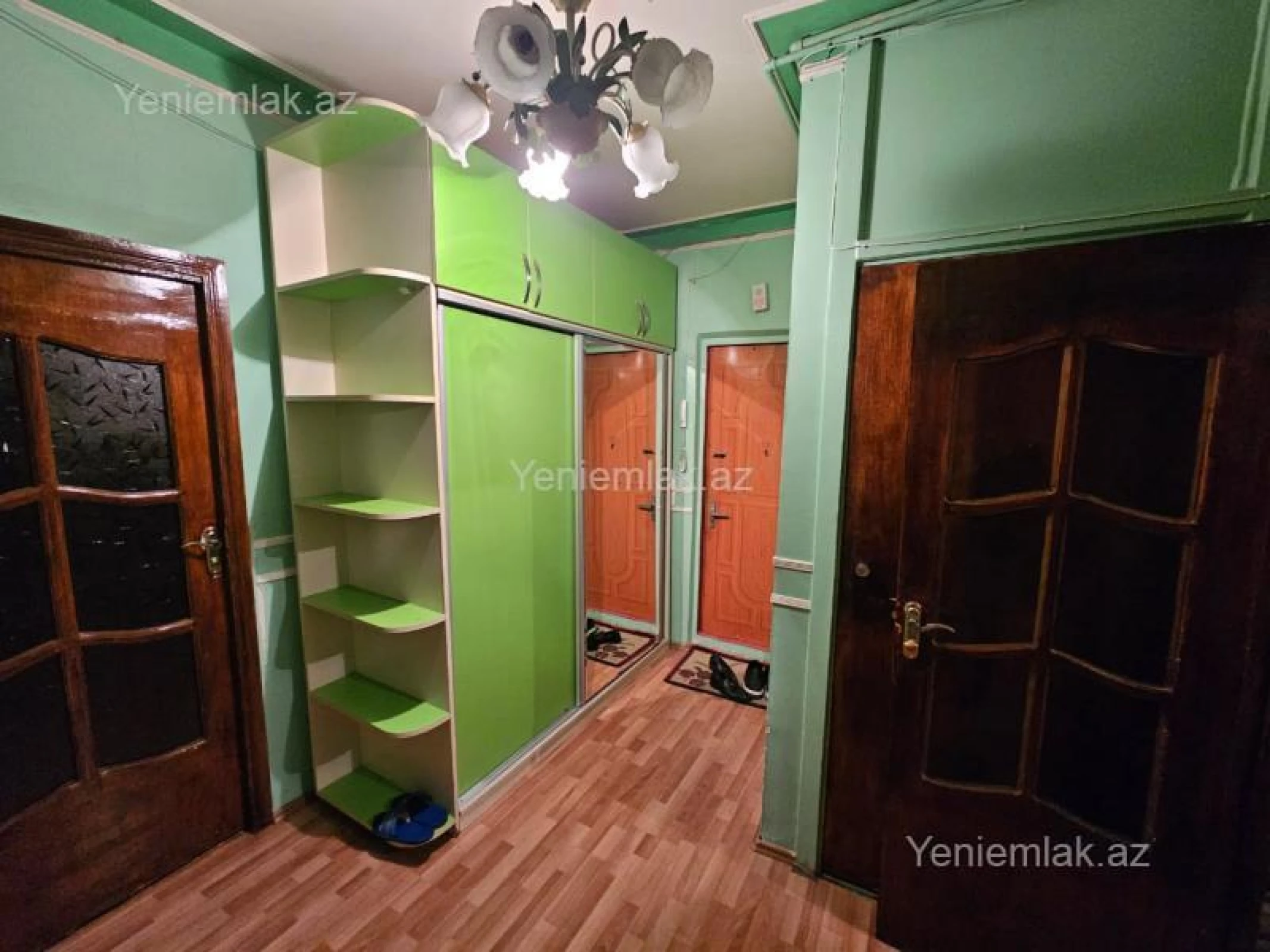 Satılır 3 otaqlı köhnə tikili 75 m²
