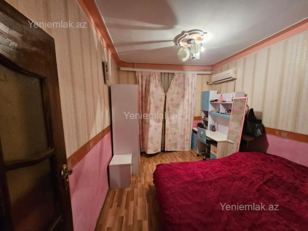 Satılır 3 otaqlı köhnə tikili 75 m²