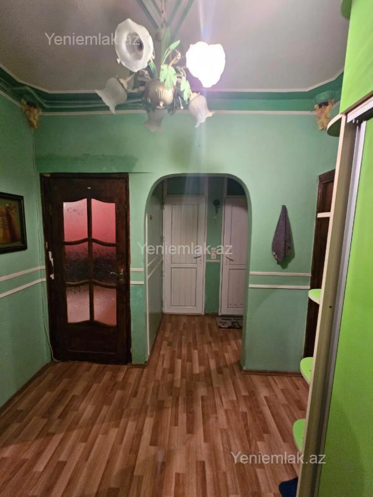 Satılır 3 otaqlı köhnə tikili 75 m²