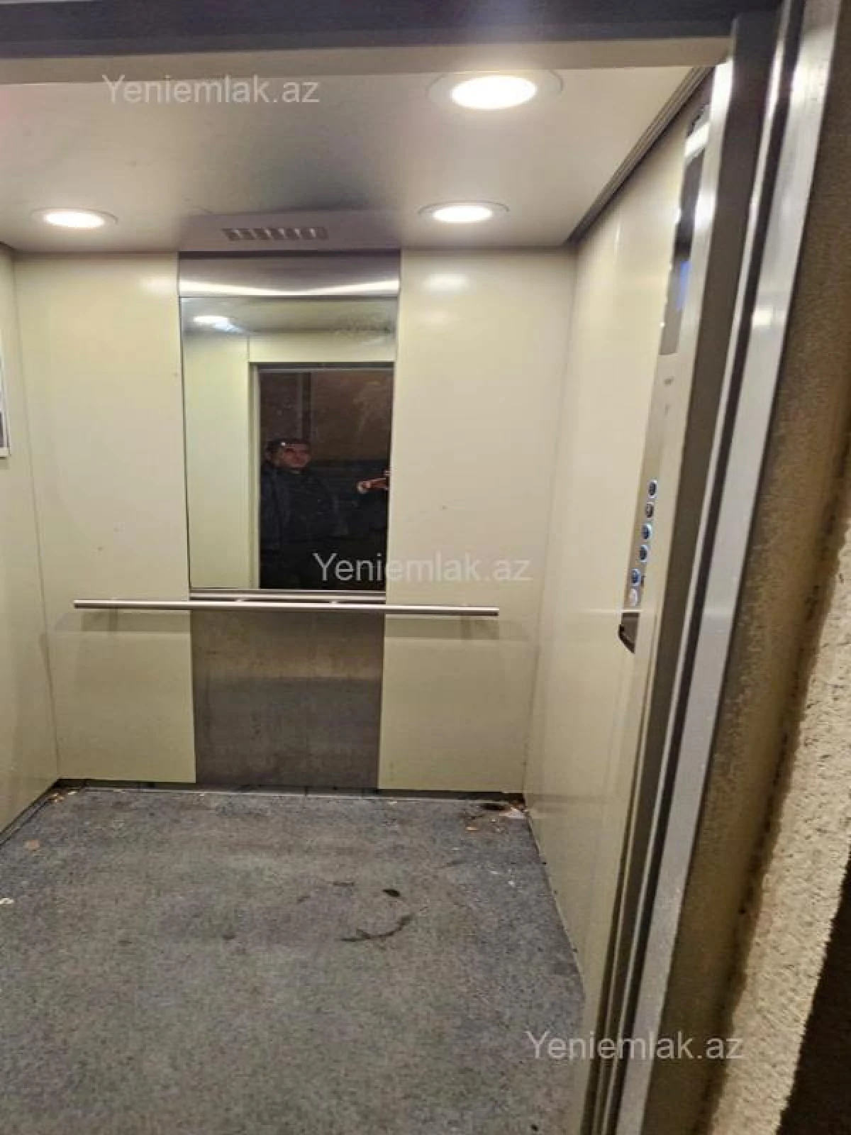 Satılır 3 otaqlı köhnə tikili 75 m²