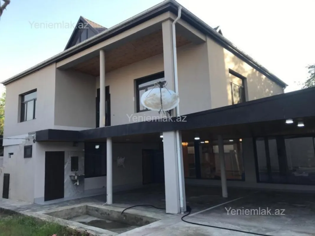 Satılır 7 otaqlı həyət evi 230 m²
