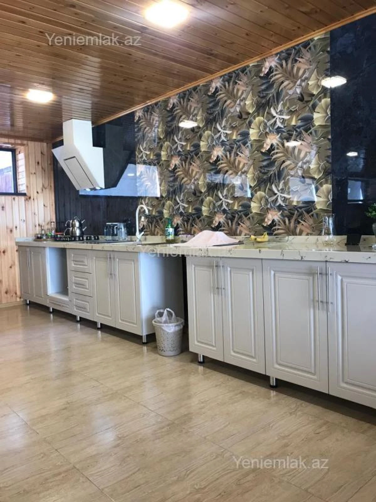 Satılır 7 otaqlı həyət evi 230 m²