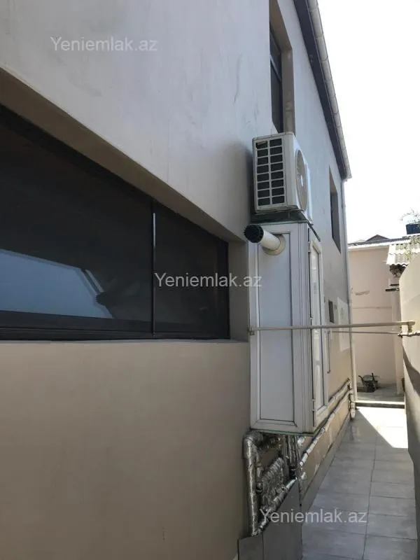 Satılır 7 otaqlı həyət evi 230 m²