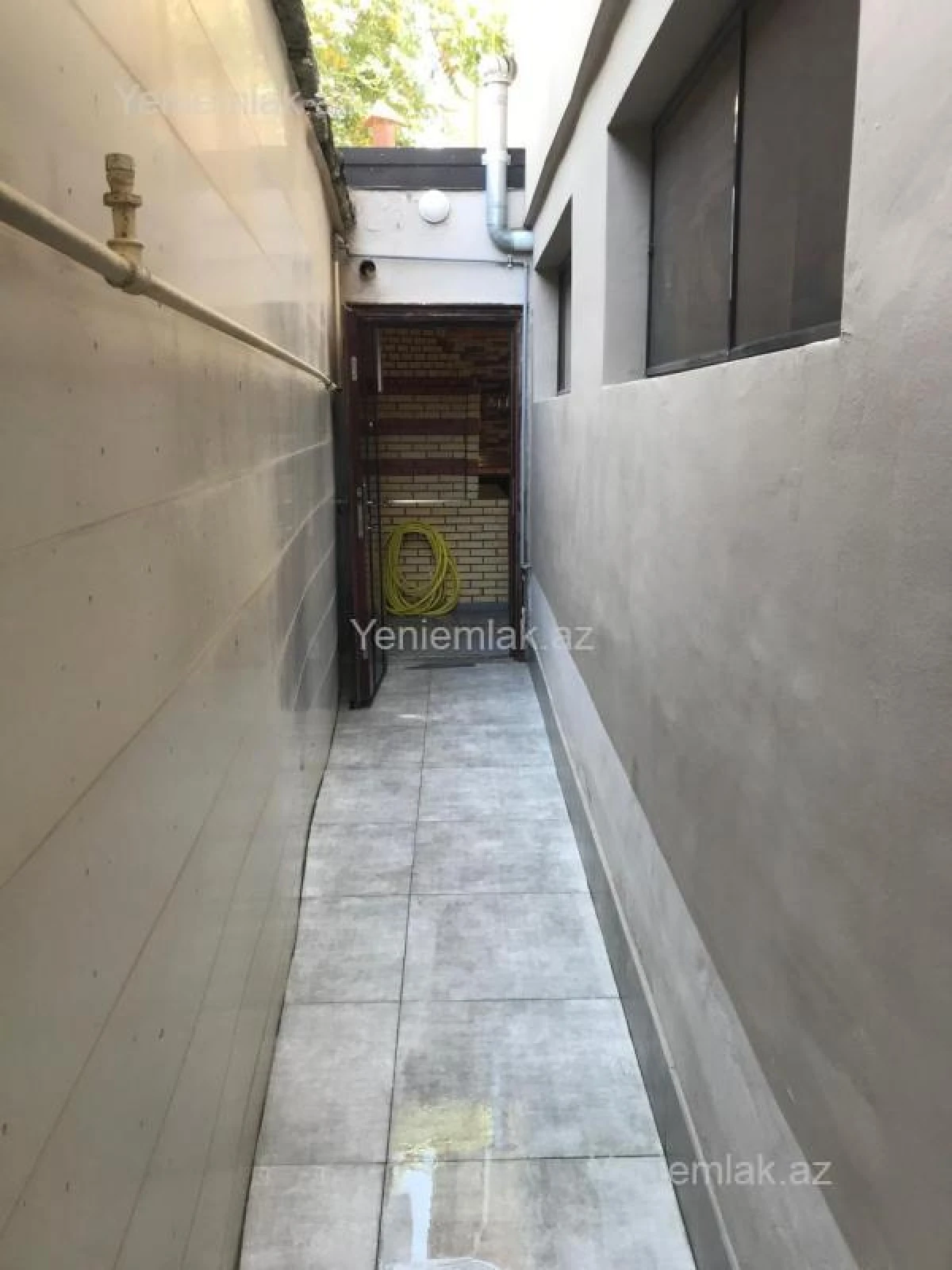 Satılır 7 otaqlı həyət evi 230 m²