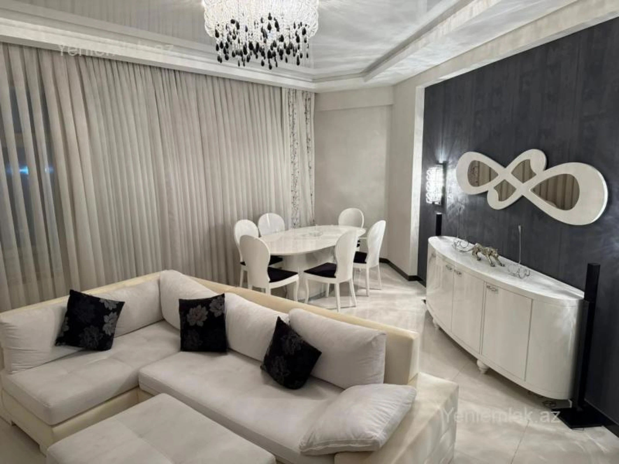 Satılır 3 otaqlı yeni tikili 130 m²