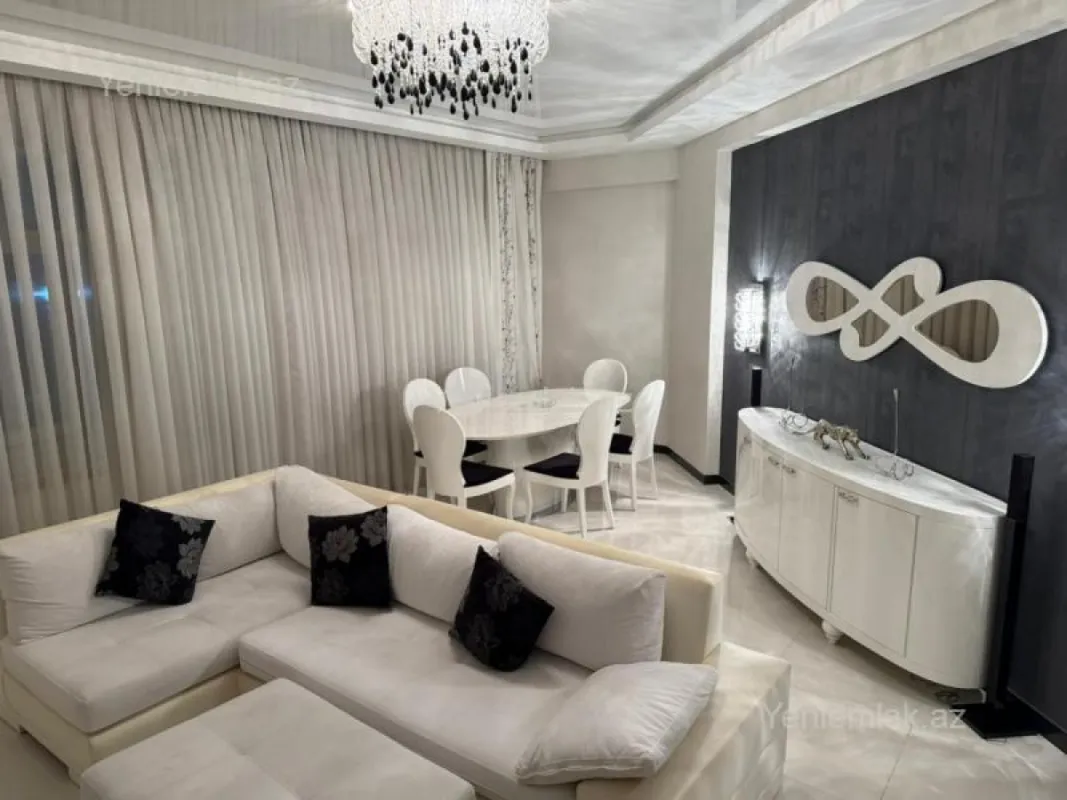 Satılır 3 otaqlı yeni tikili 130 m²