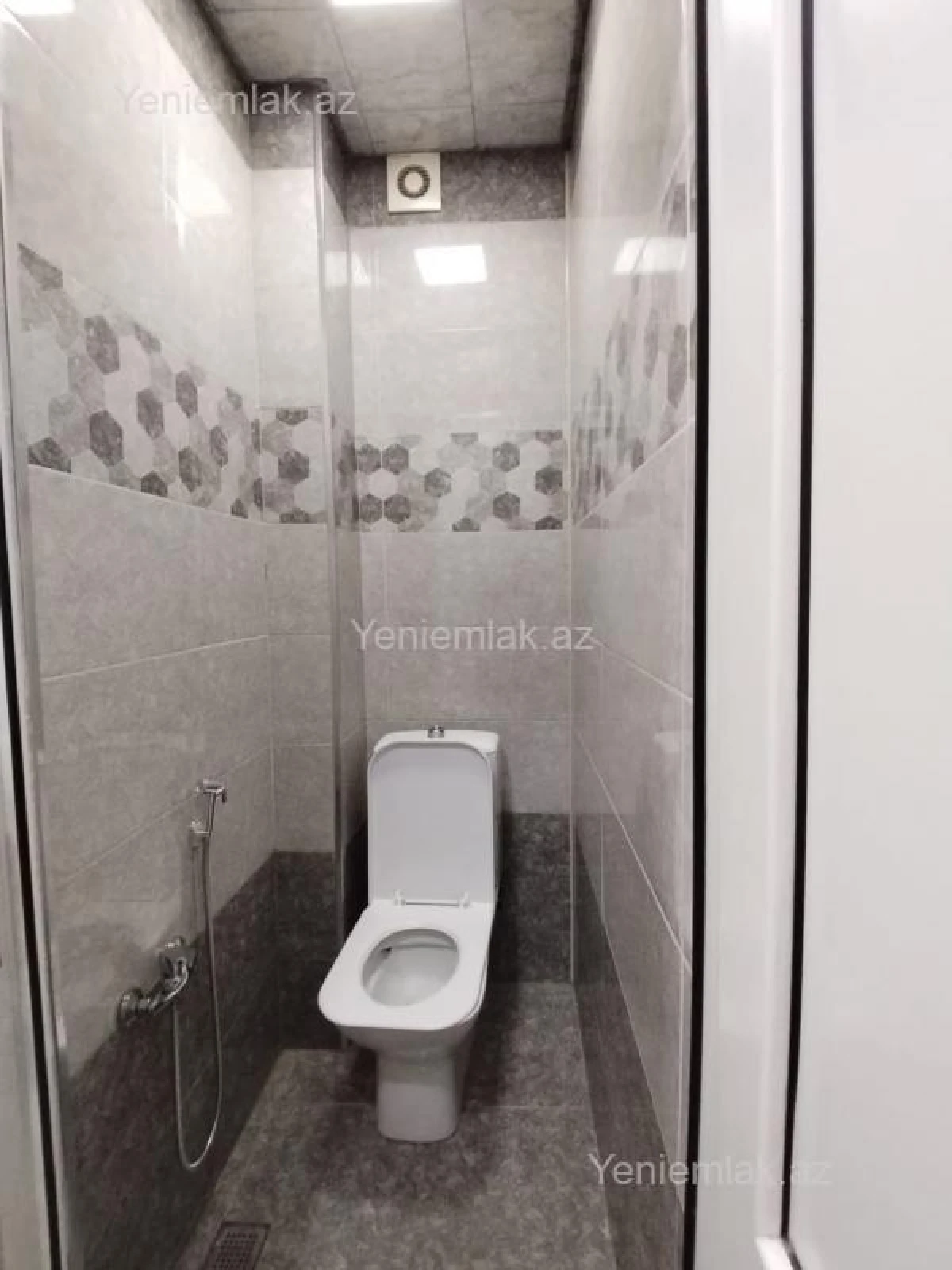 Satılır 3 otaqlı köhnə tikili 70 m²