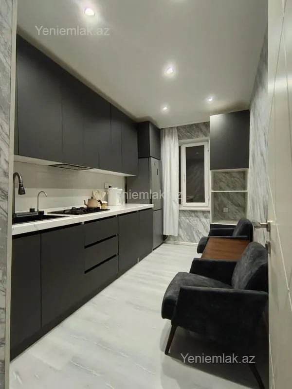 Satılır 3 otaqlı köhnə tikili 70 m²