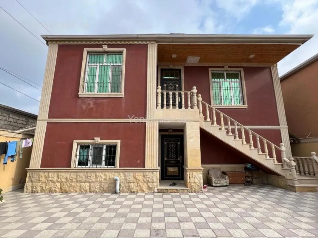 Satılır 7 otaqlı həyət evi 240 m²