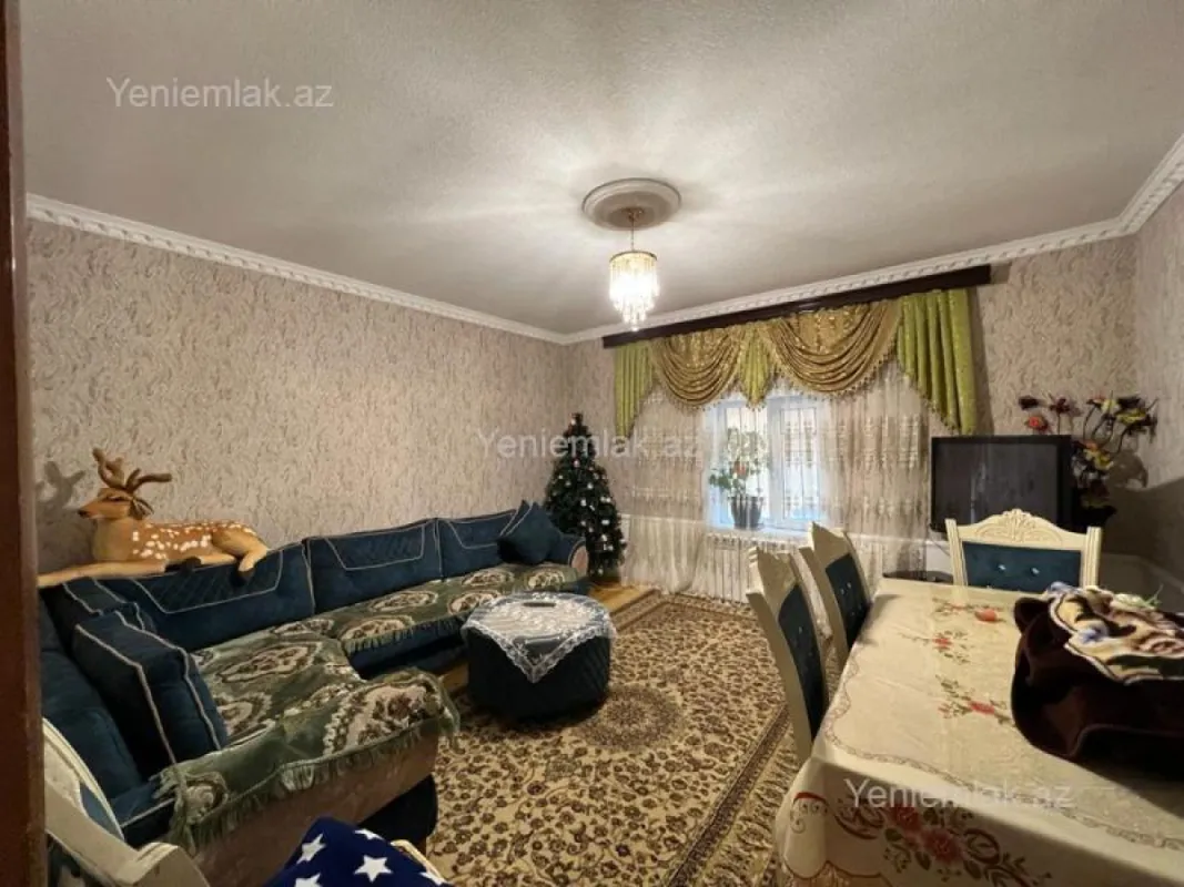 Satılır 7 otaqlı həyət evi 240 m²