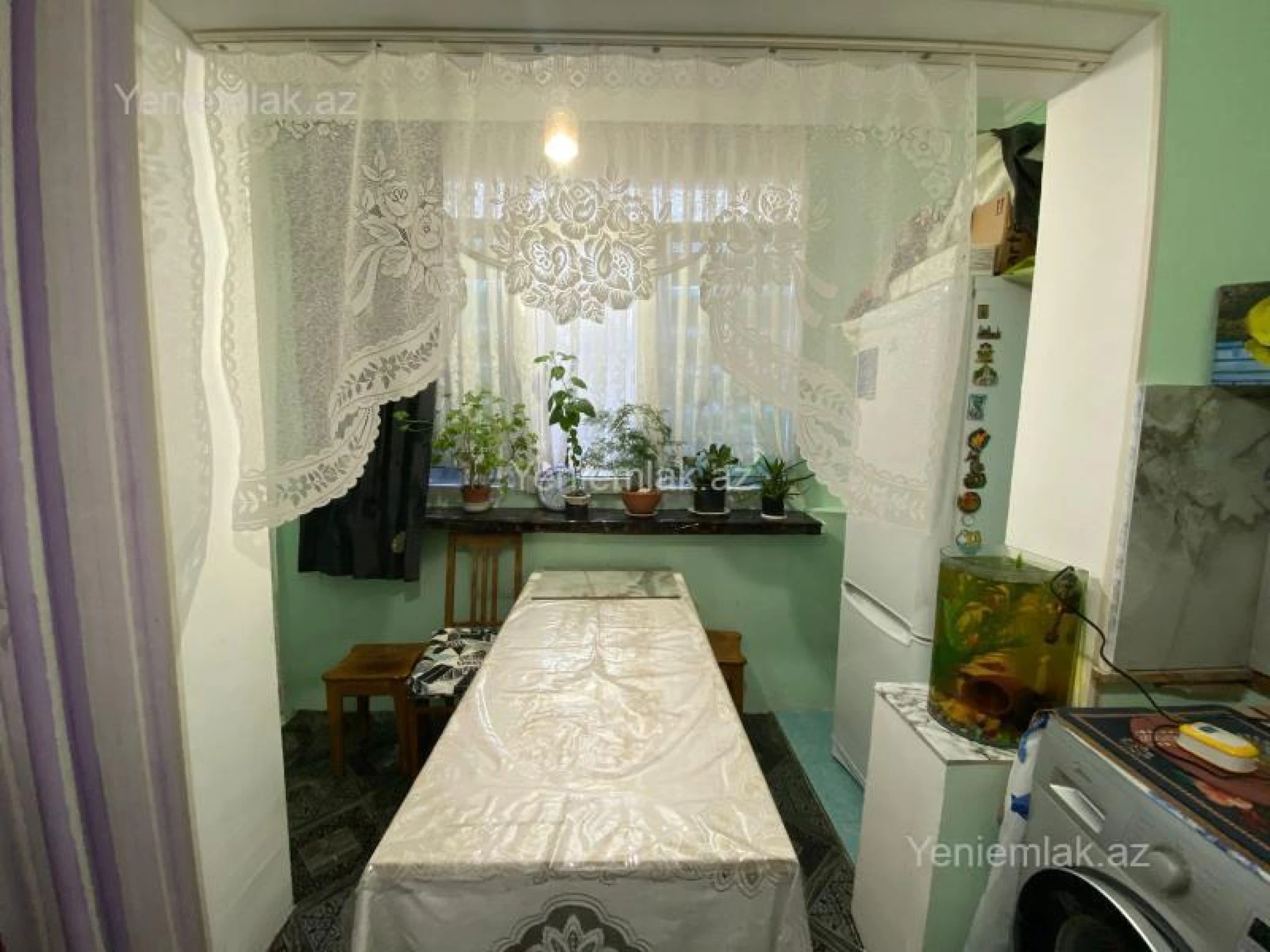 Satılır 2 otaqlı köhnə tikili 65 m²