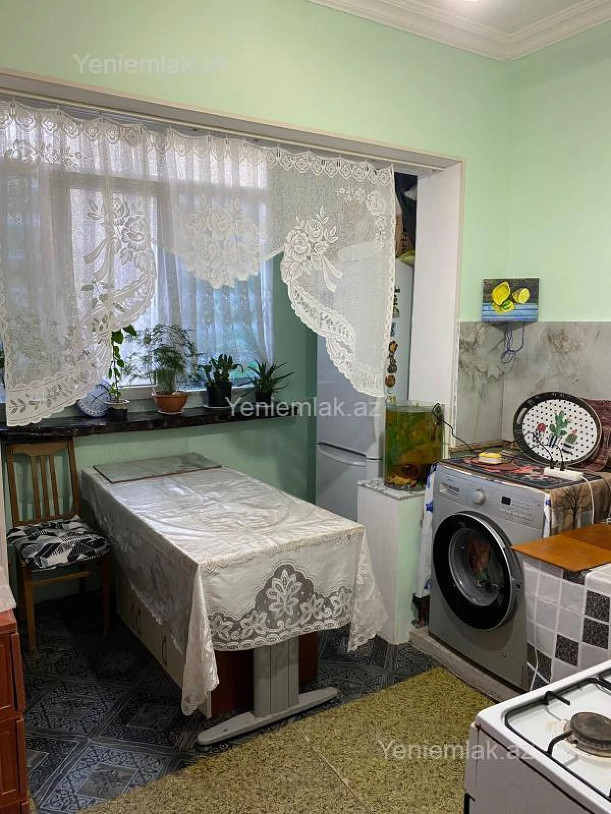 Satılır 2 otaqlı köhnə tikili 65 m²