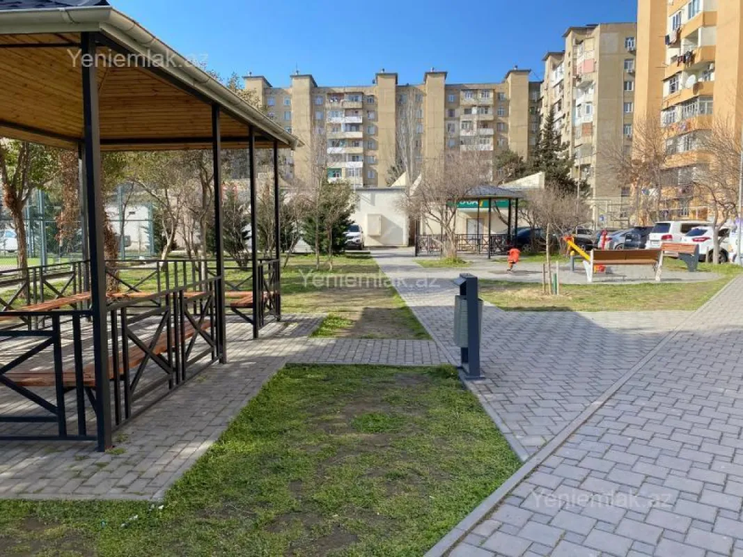 Satılır 2 otaqlı köhnə tikili 65 m²