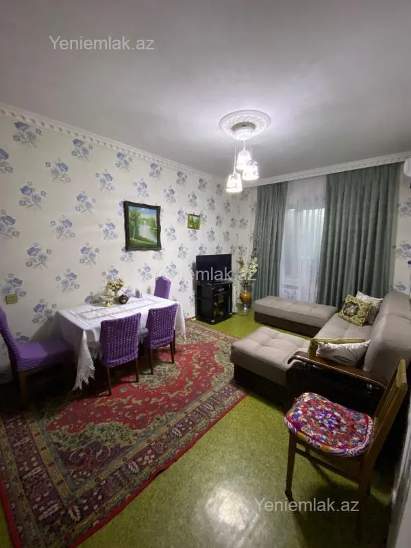 Satılır 2 otaqlı köhnə tikili 65 m²