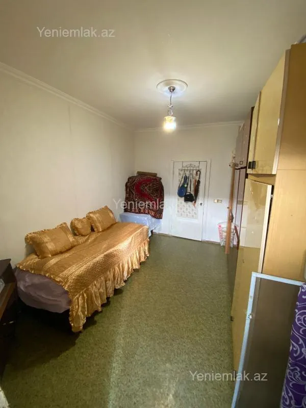 Satılır 2 otaqlı köhnə tikili 65 m²