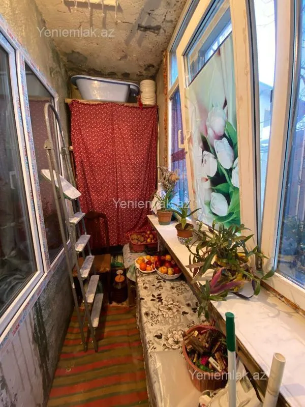 Satılır 2 otaqlı köhnə tikili 65 m²