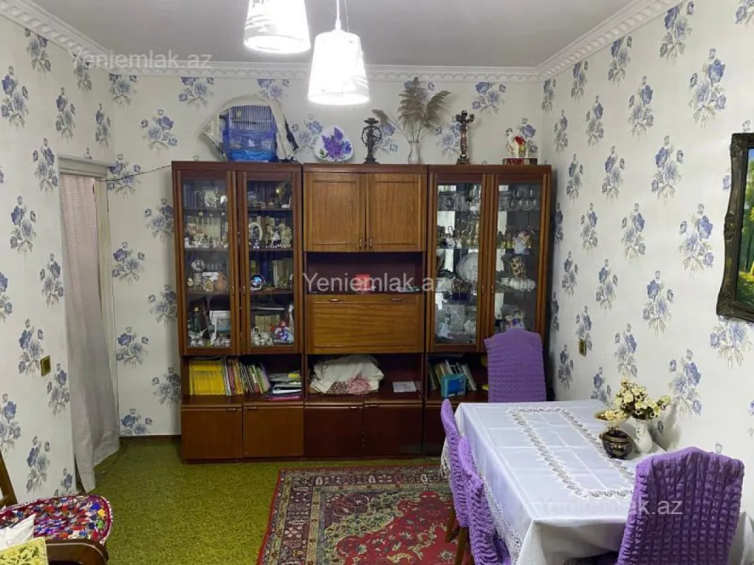 Satılır 2 otaqlı köhnə tikili 65 m²