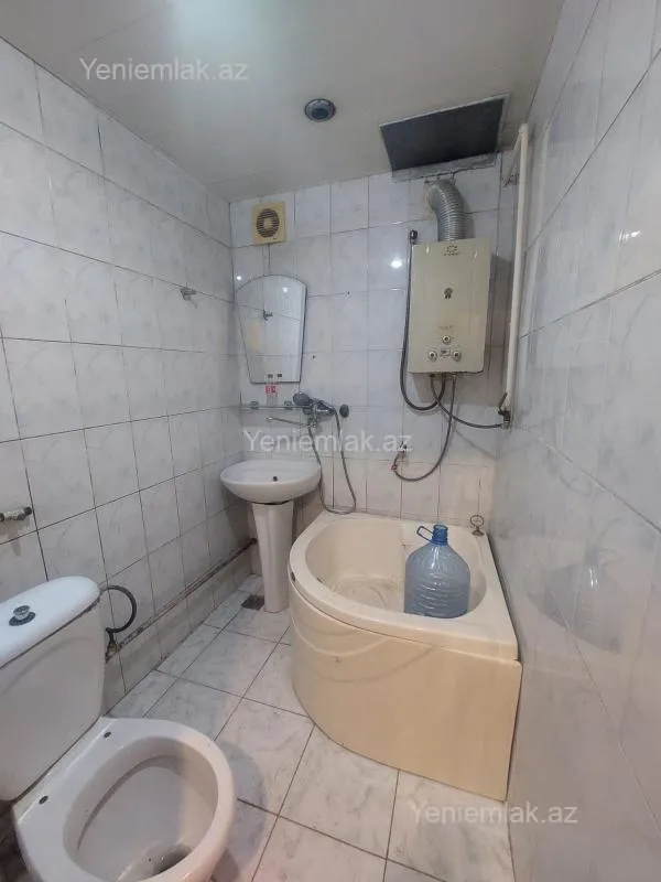 Satılır 2 otaqlı köhnə tikili 48 m²