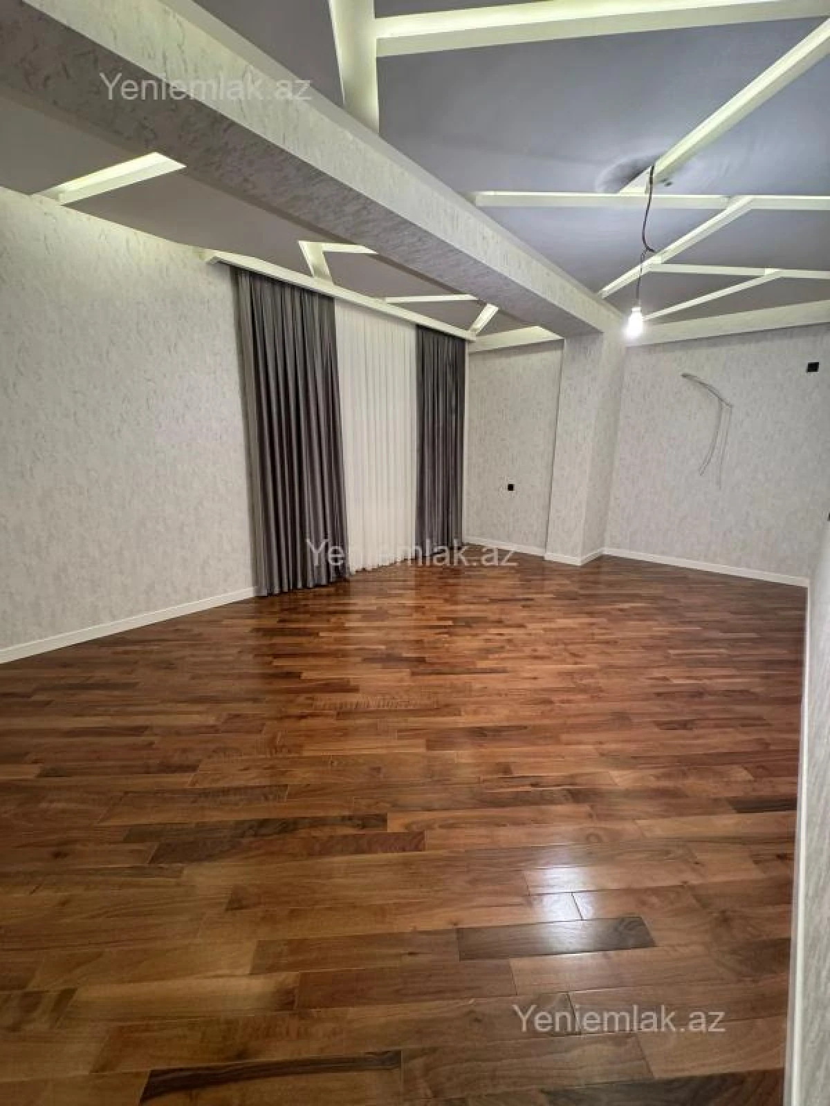 Satılır 4 otaqlı yeni tikili 140 m²