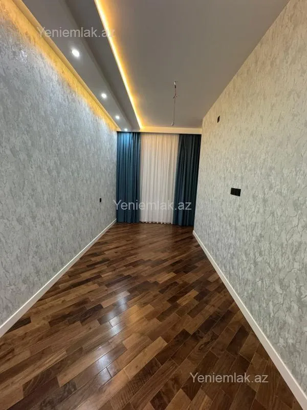 Satılır 4 otaqlı yeni tikili 140 m²