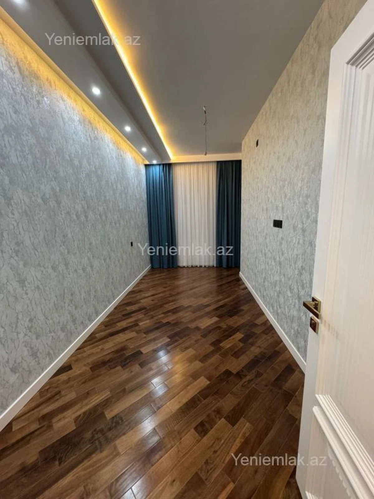 Satılır 4 otaqlı yeni tikili 140 m²