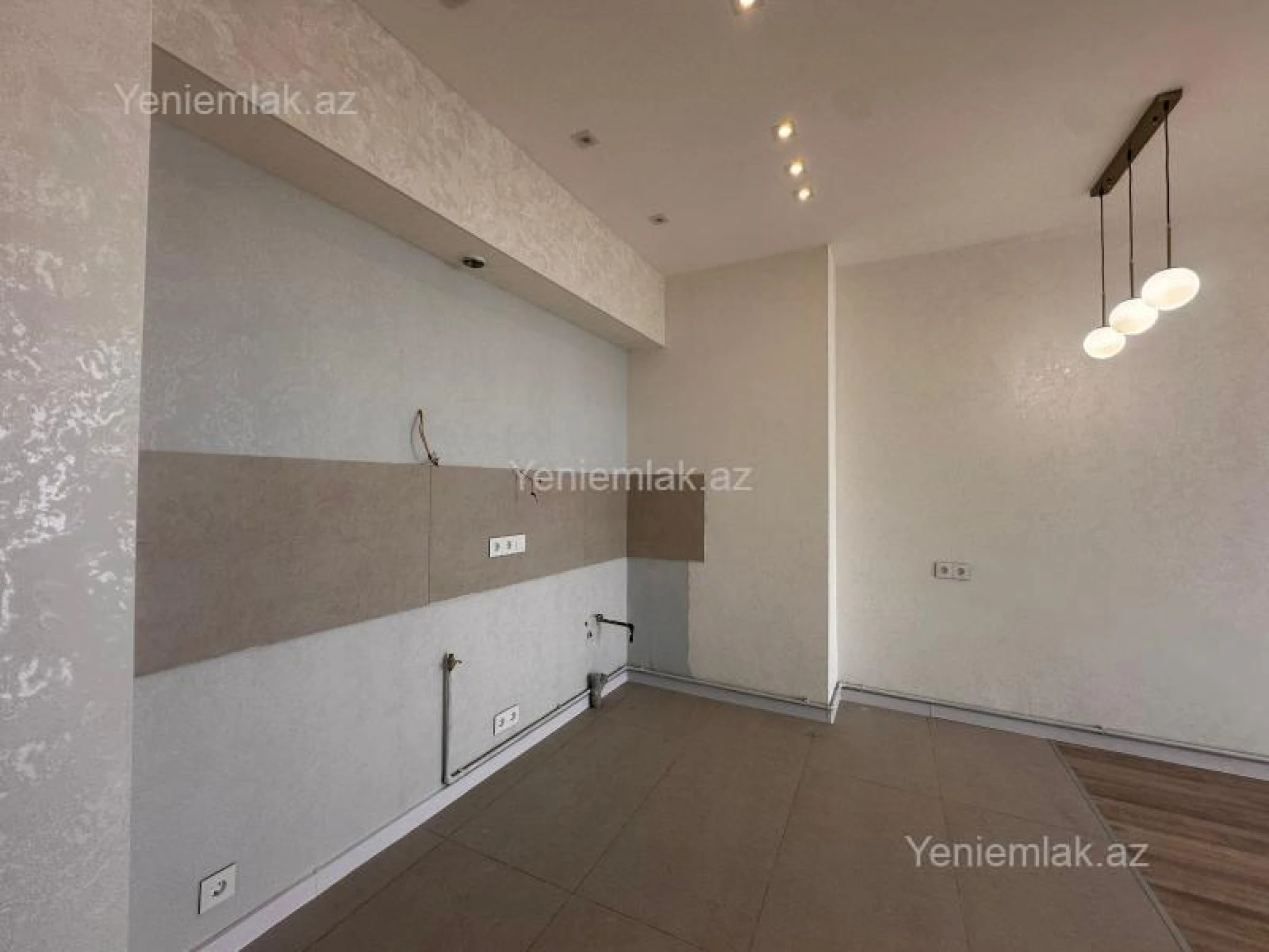 Satılır 3 otaqlı yeni tikili 84 m²
