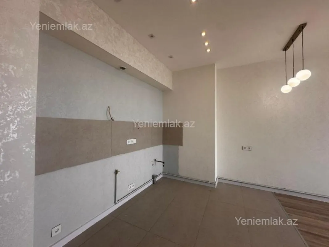 Satılır 3 otaqlı yeni tikili 84 m²