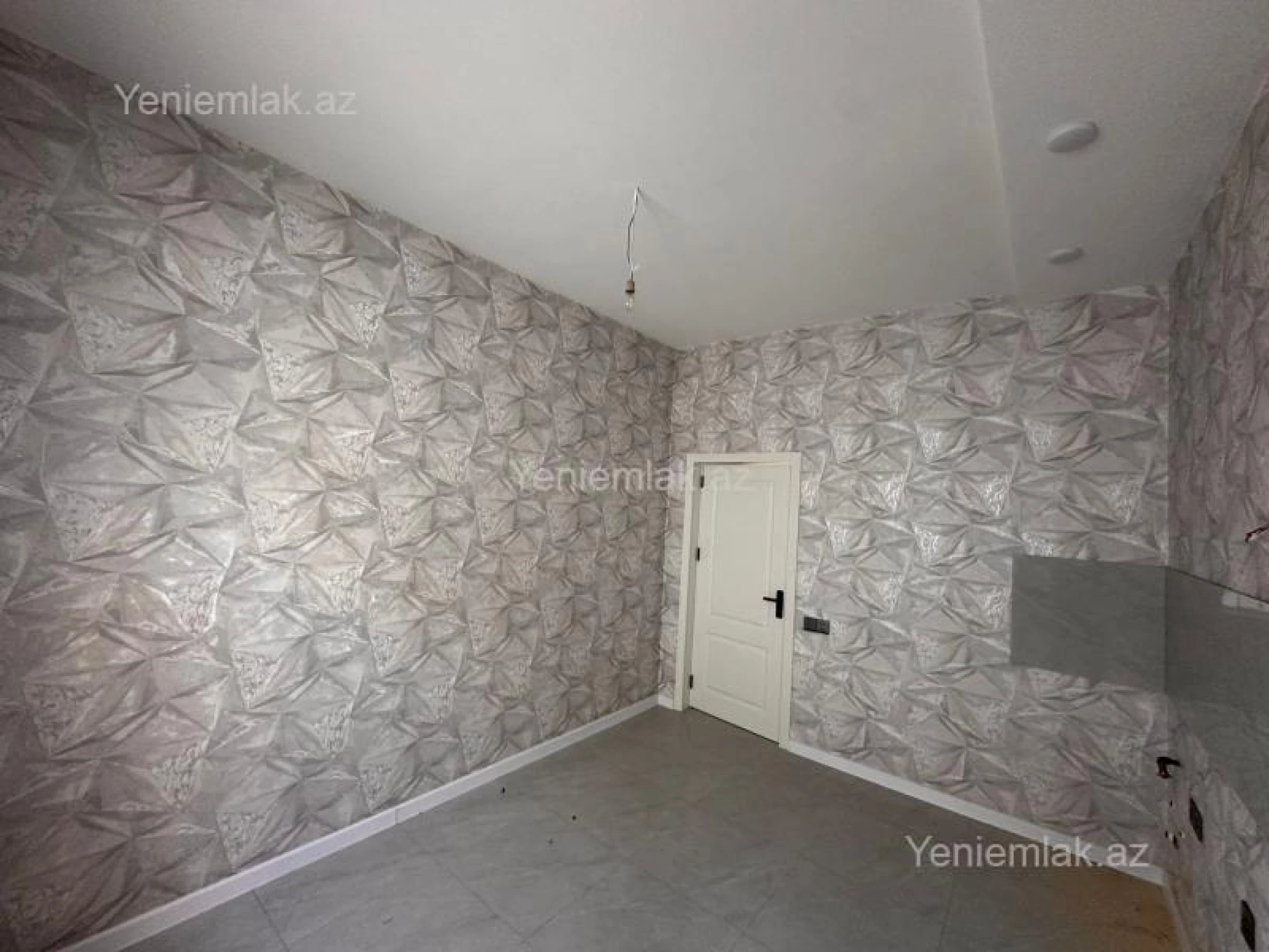 Satılır 5 otaqlı həyət evi 175 m²