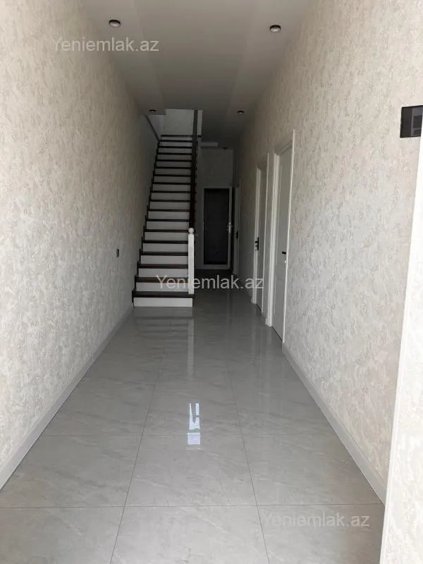 Satılır 5 otaqlı həyət evi 175 m²