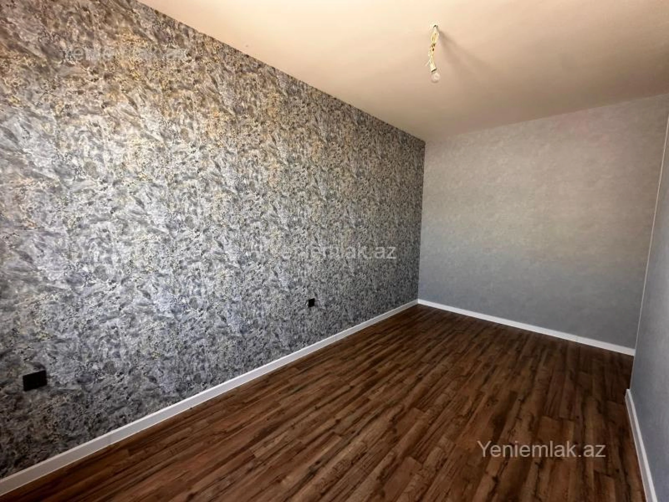Satılır 5 otaqlı həyət evi 175 m²