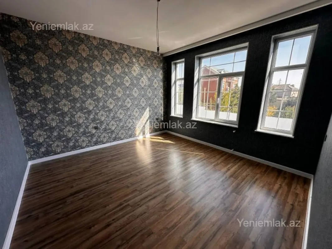 Satılır 5 otaqlı həyət evi 175 m²