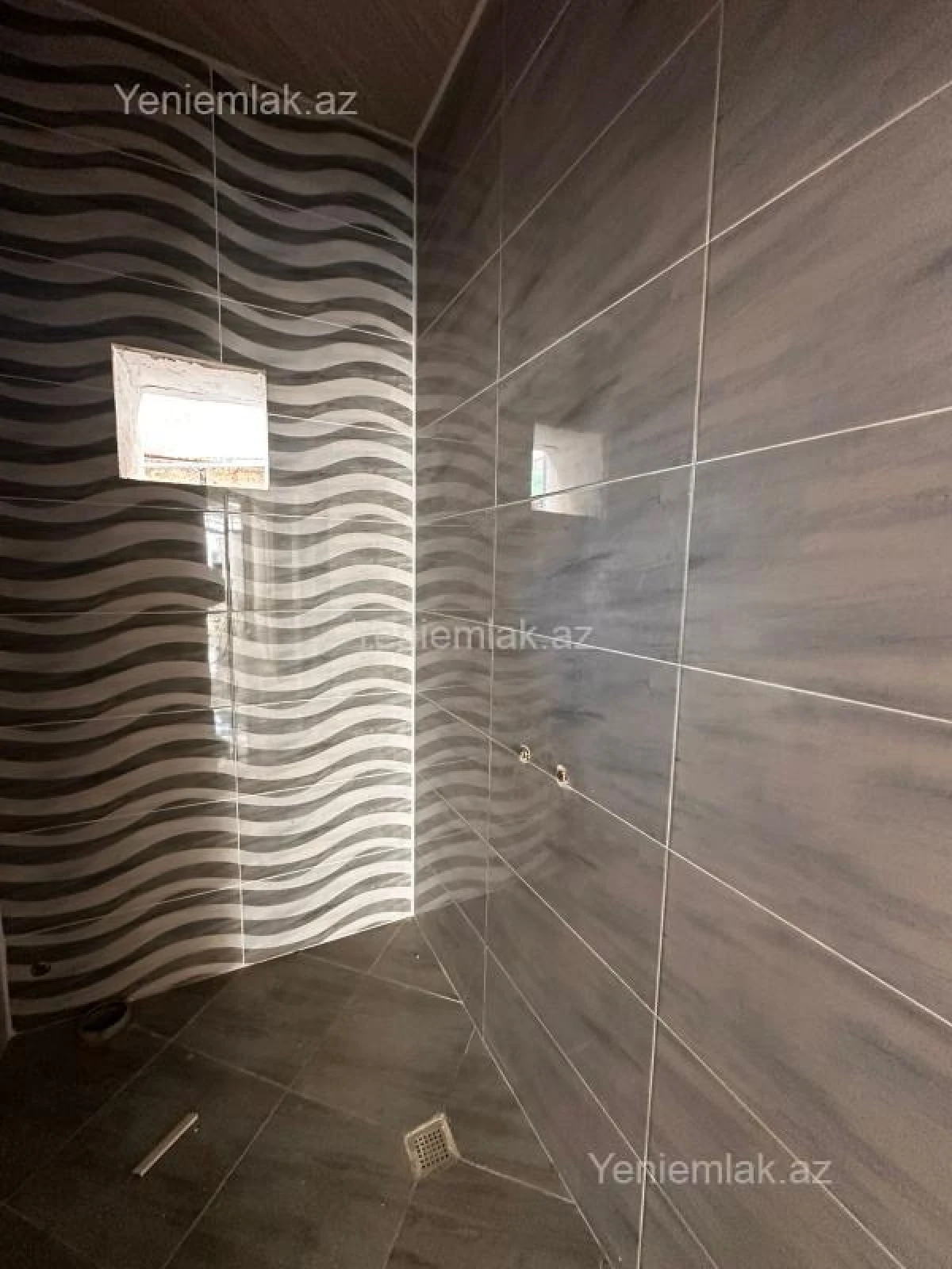 Satılır 5 otaqlı həyət evi 175 m²