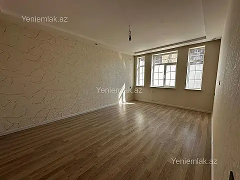 Satılır 5 otaqlı həyət evi 175 m²