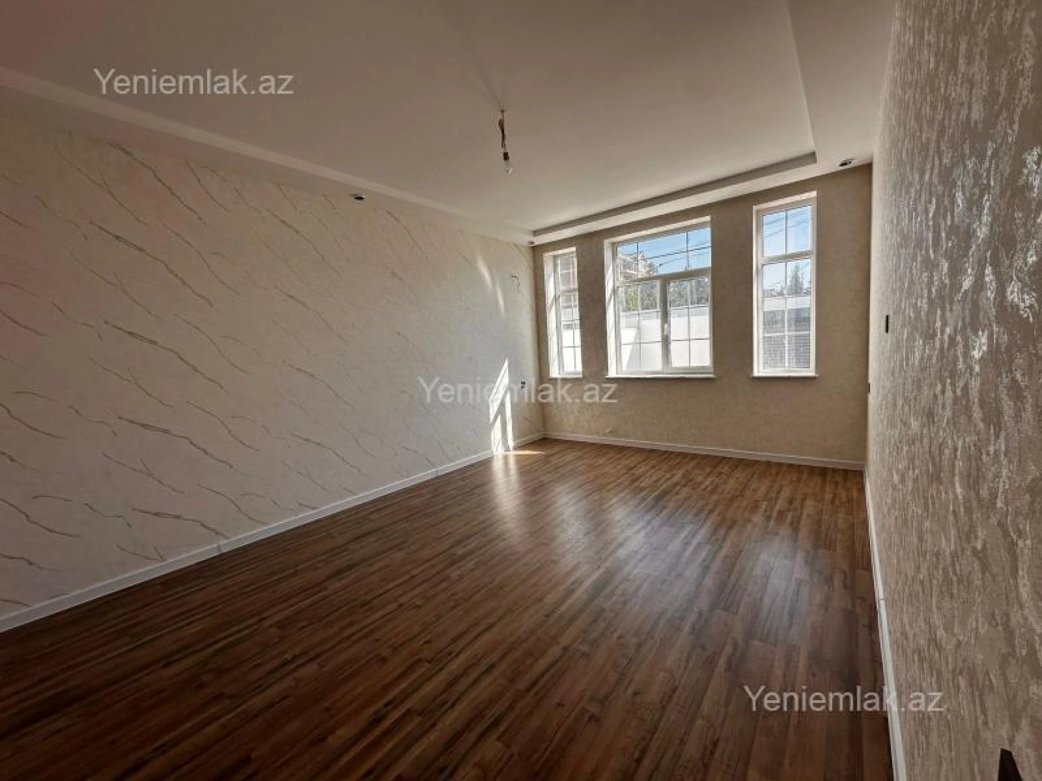 Satılır 5 otaqlı həyət evi 175 m²