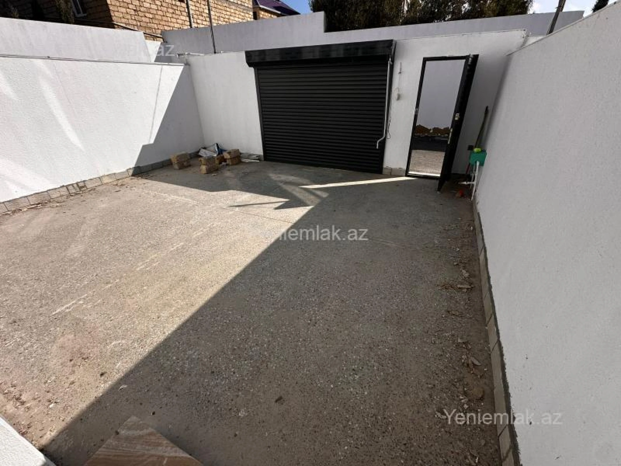 Satılır 5 otaqlı həyət evi 175 m²