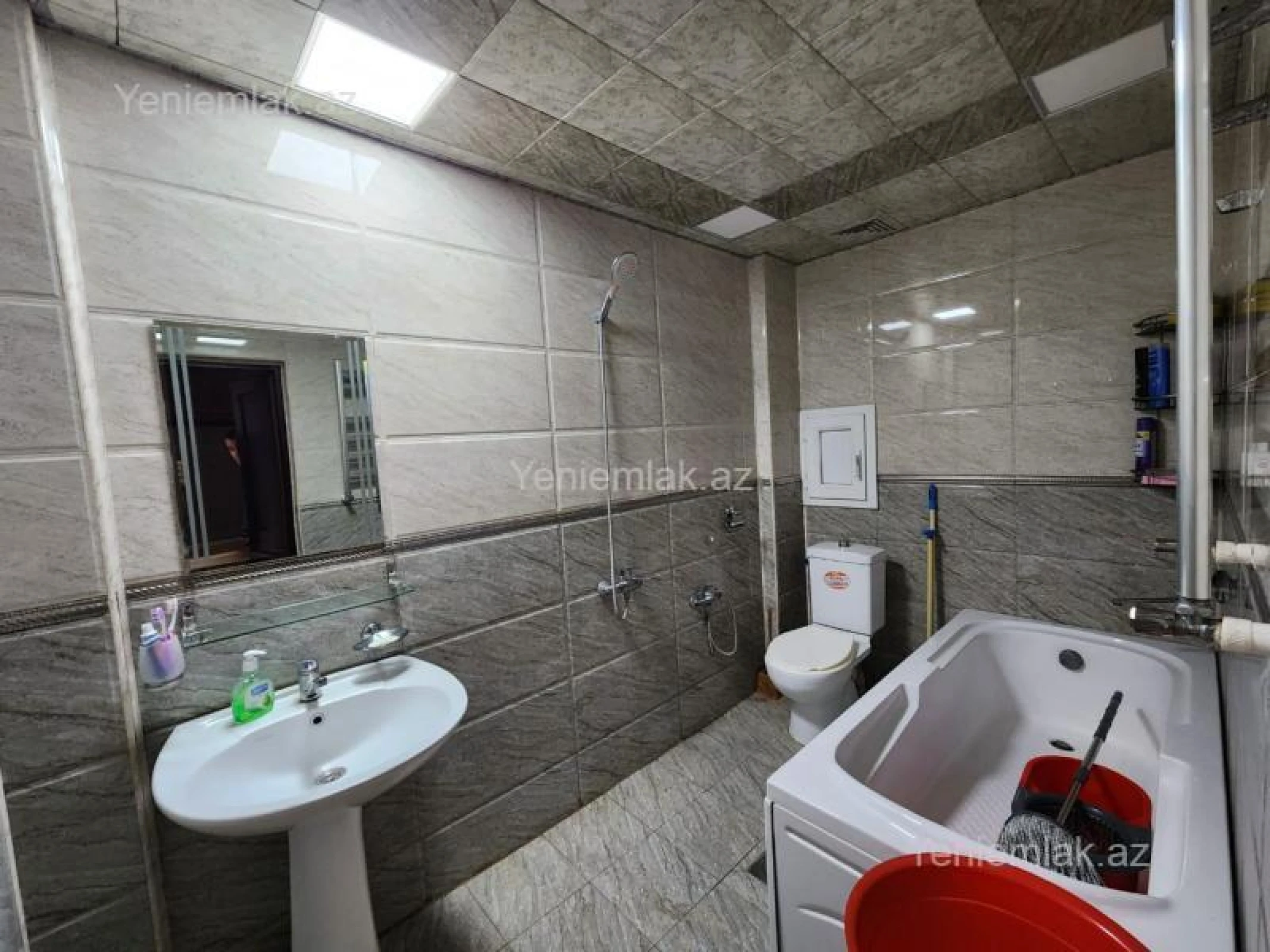 Satılır 2 otaqlı yeni tikili 69 m²