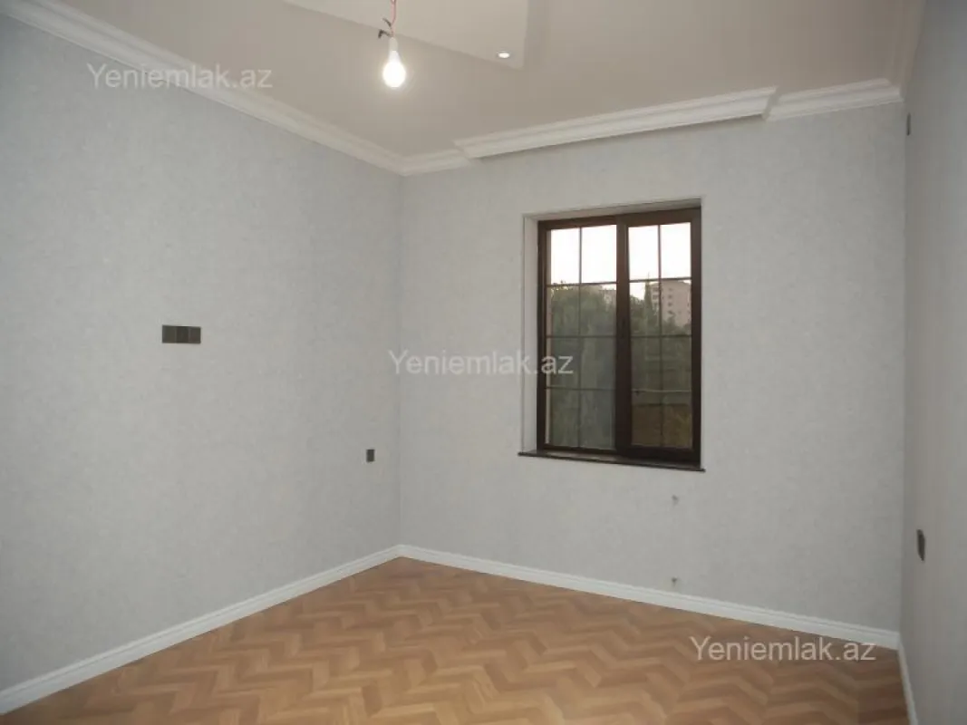 Satılır 6 otaqlı həyət evi 375 m²