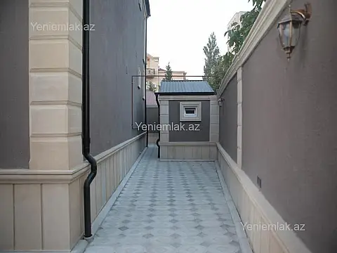 Satılır 6 otaqlı həyət evi 375 m²