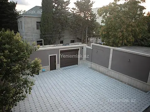 Satılır 6 otaqlı həyət evi 375 m²