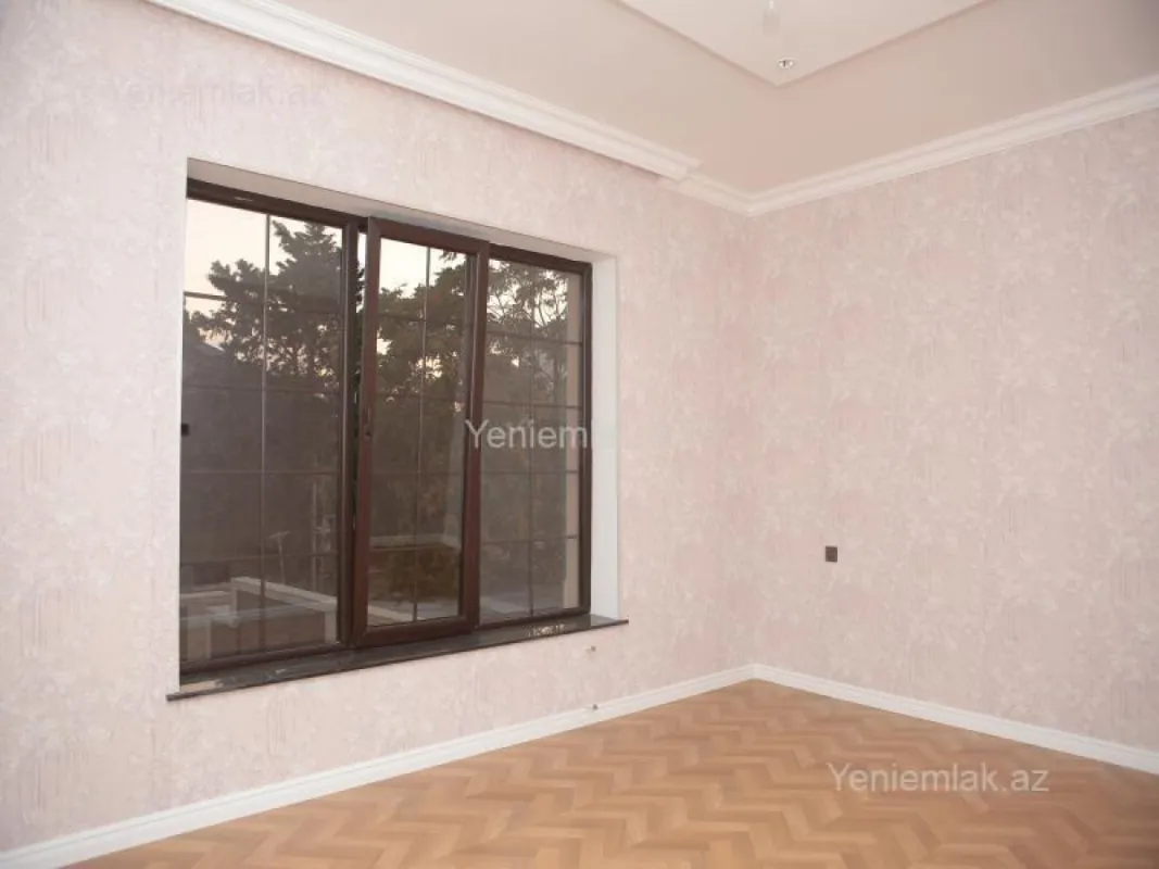 Satılır 6 otaqlı həyət evi 375 m²