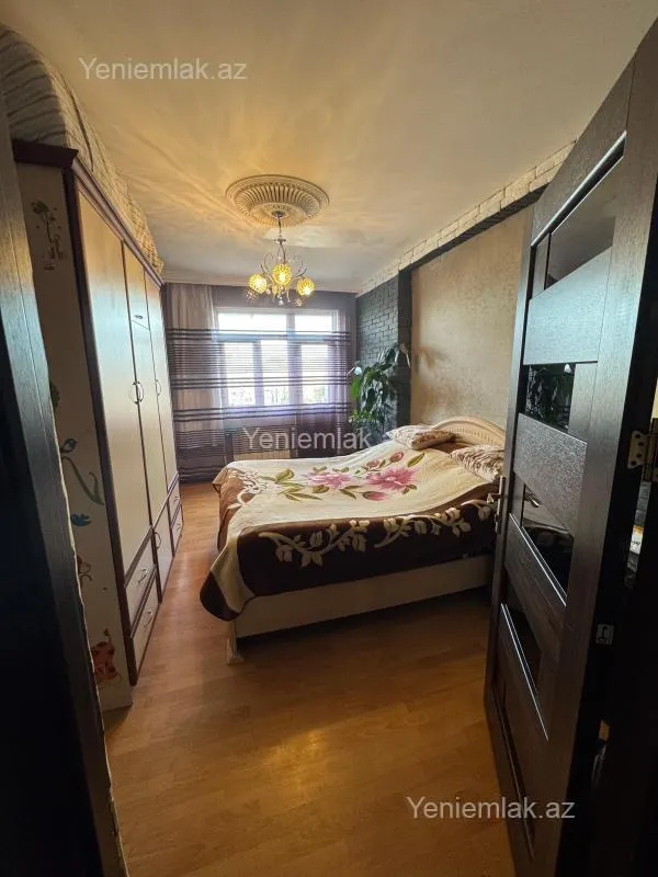 Satılır 3 otaqlı köhnə tikili 87 m²