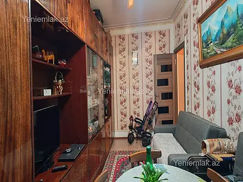 Satılır 2 otaqlı köhnə tikili 65 m²