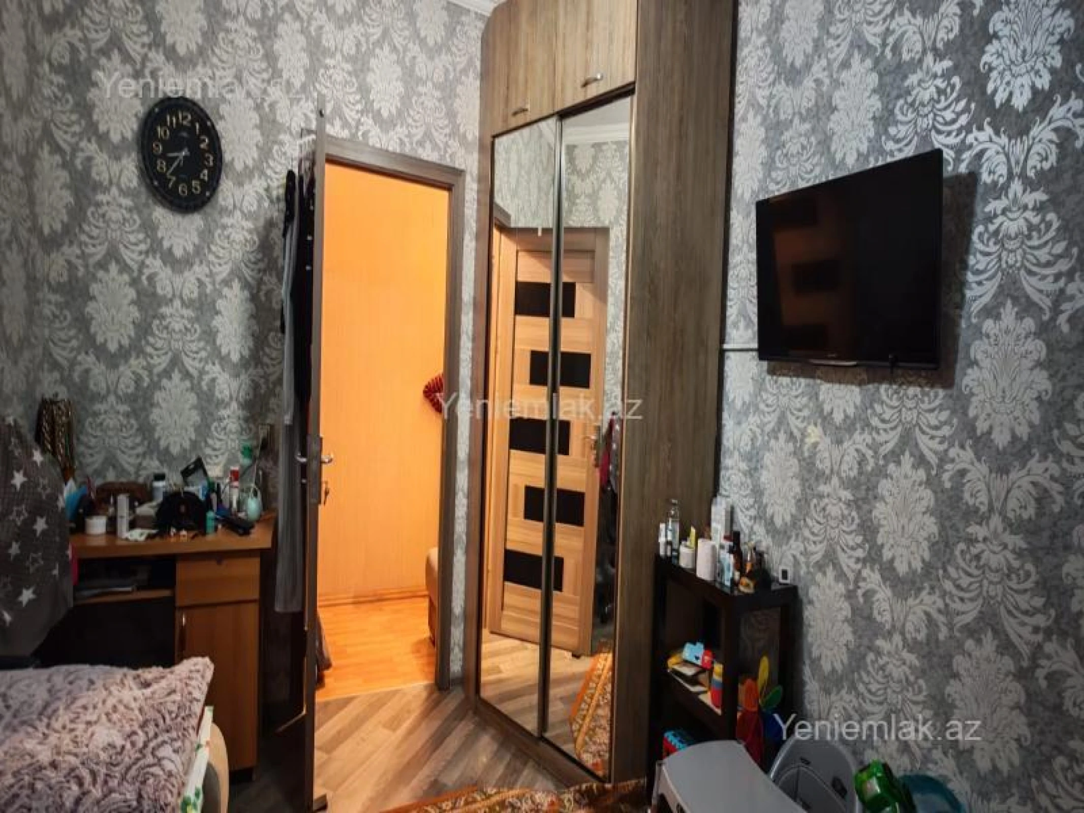 Satılır 2 otaqlı köhnə tikili 65 m²