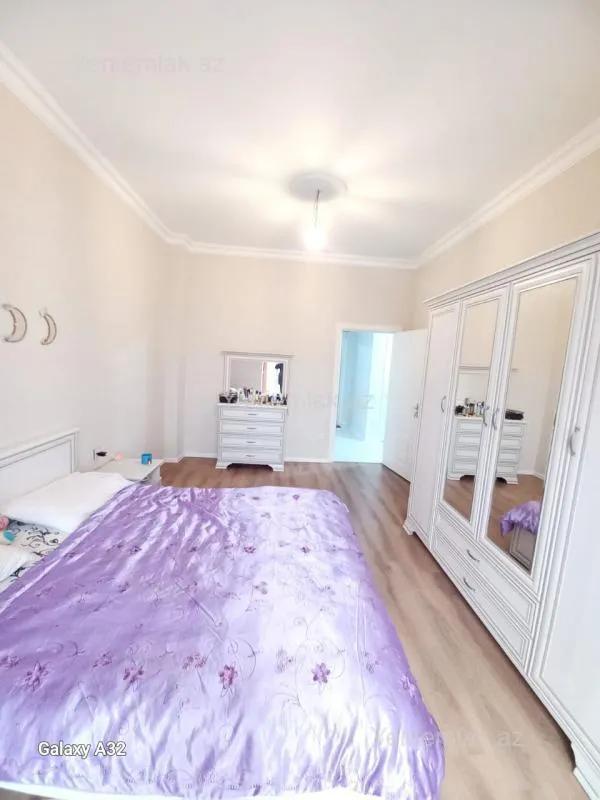 Satılır 3 otaqlı yeni tikili 136 m²
