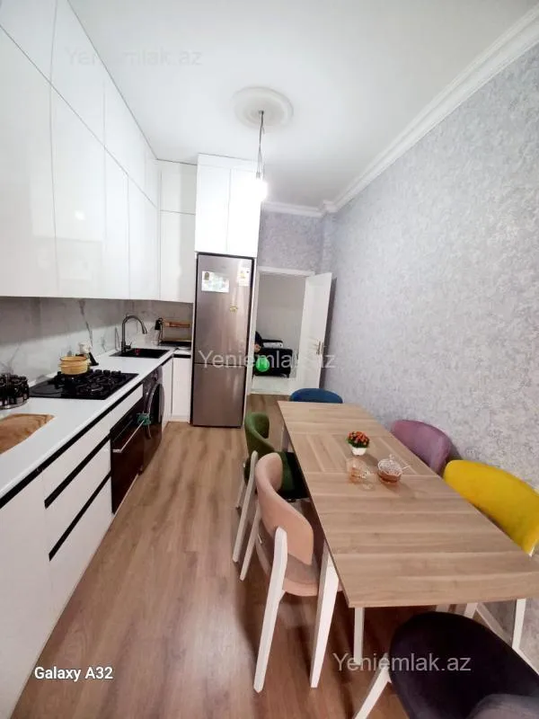 Satılır 3 otaqlı yeni tikili 136 m²