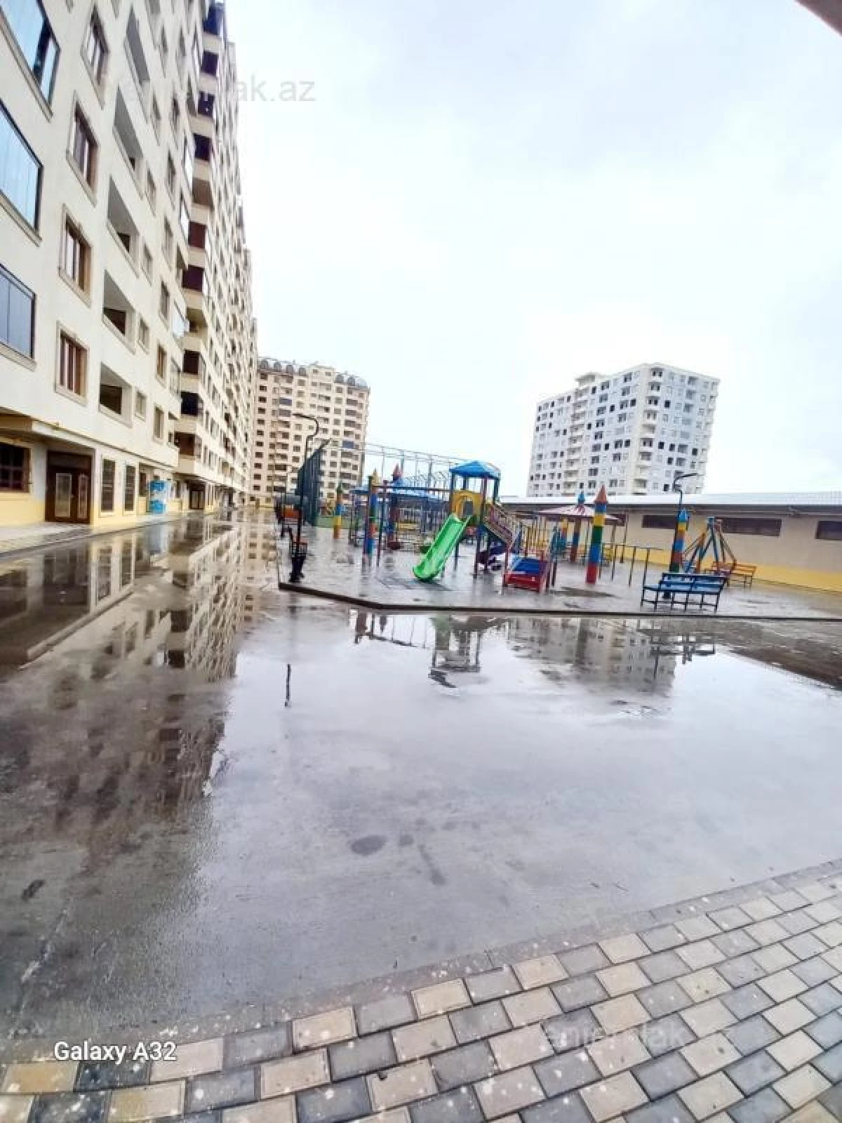 Satılır 3 otaqlı yeni tikili 136 m²