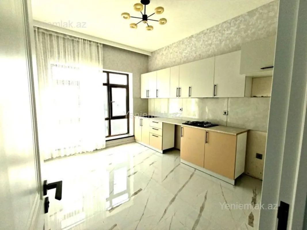 Satılır 4 otaqlı həyət evi 100 m²