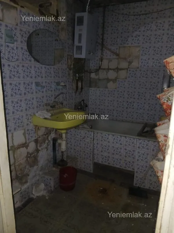 Satılır 3 otaqlı köhnə tikili 85 m²