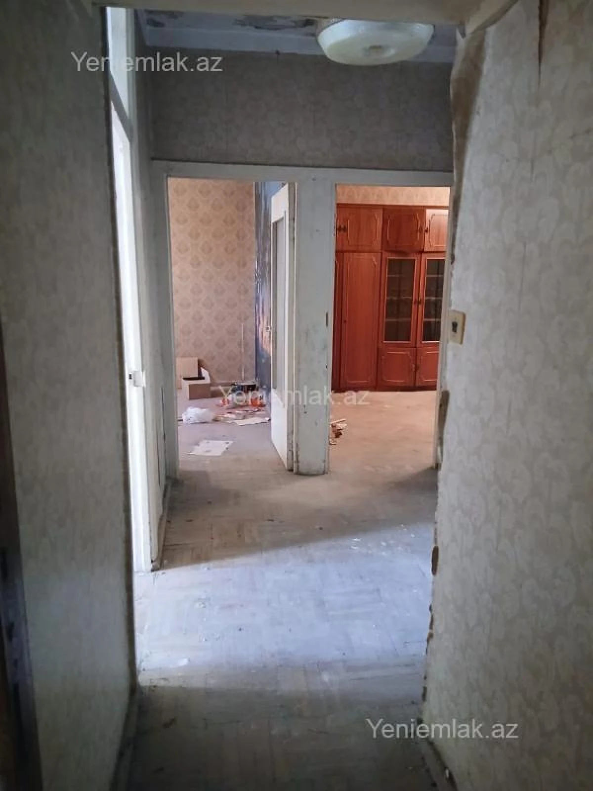 Satılır 3 otaqlı köhnə tikili 85 m²
