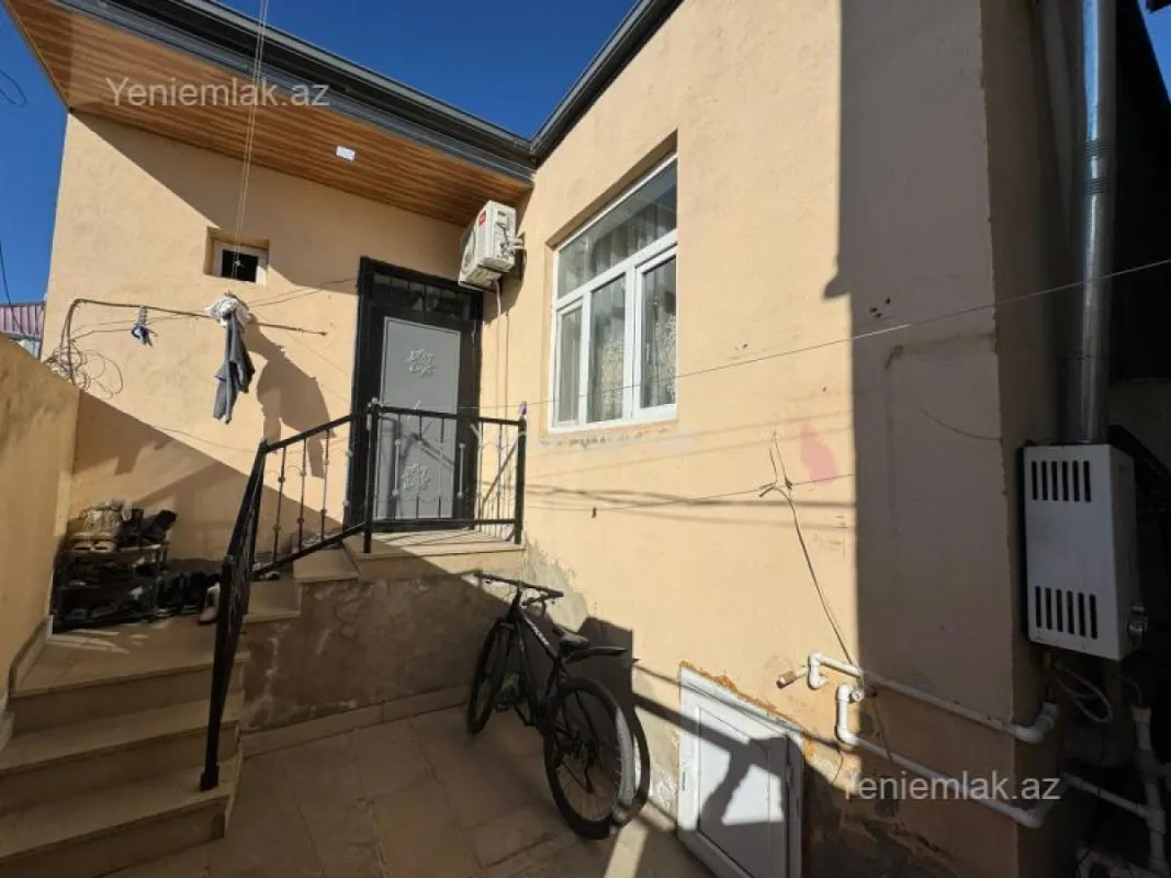 Satılır 2 otaqlı həyət evi 60 m²